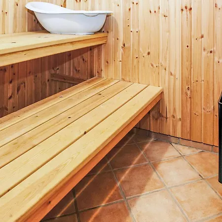 Prázdninový dům Awesome In With Sauna