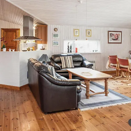 Holiday home Pet Friendly In Hadsund With Kitchen *