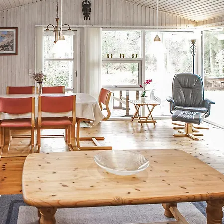 Pet Friendly In Hadsund With Kitchen Holiday home *