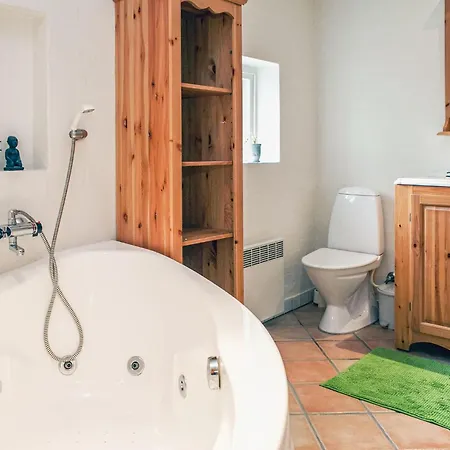 Pet Friendly In Hadsund With Kitchen Helberskov